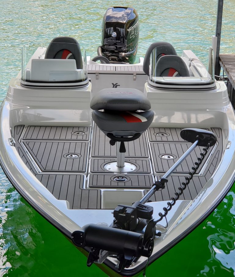 YARCRAFT INTRODUCES UPDATED 219 TFX Correct Craft